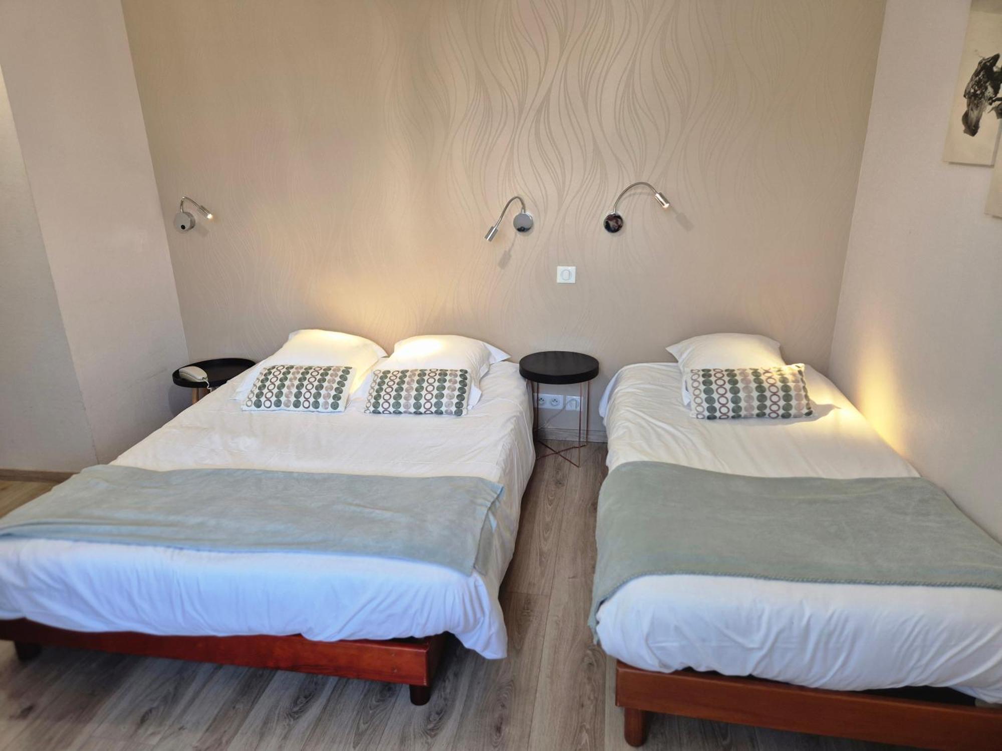 Logis Hotel Restaurant L'Oustal Naves  المظهر الخارجي الصورة